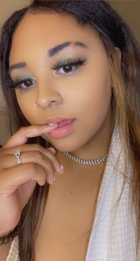 Foto di nudo di fuga di OnlyFans di So Sweet