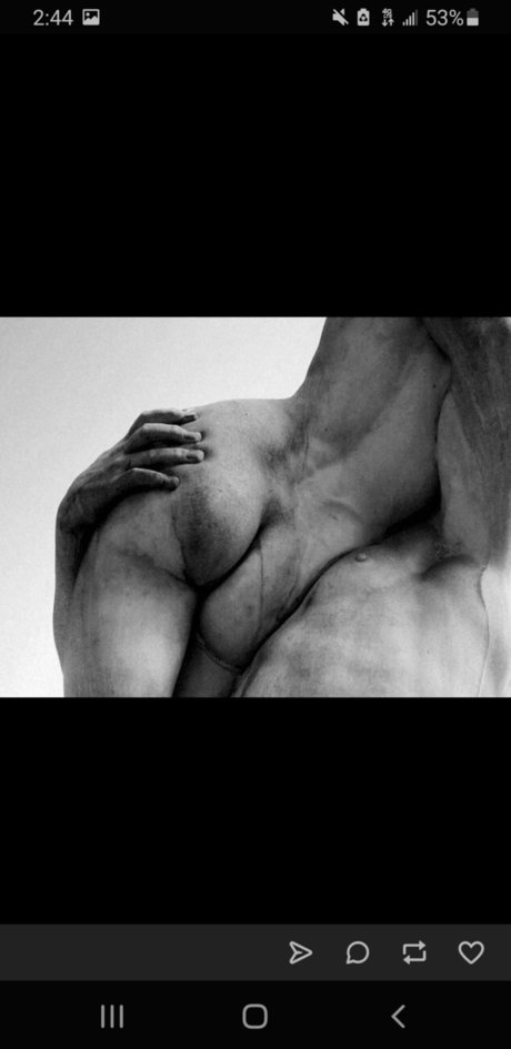 Foto di nudo di fuga di OnlyFans di Merlin