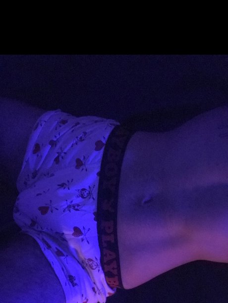 Foto di nudo di fuga di OnlyFans di Chev Monza 97