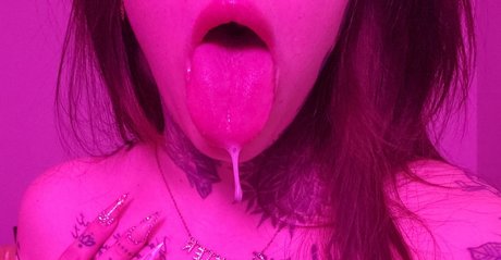 Foto di nudo di fuga di OnlyFans di Mommy