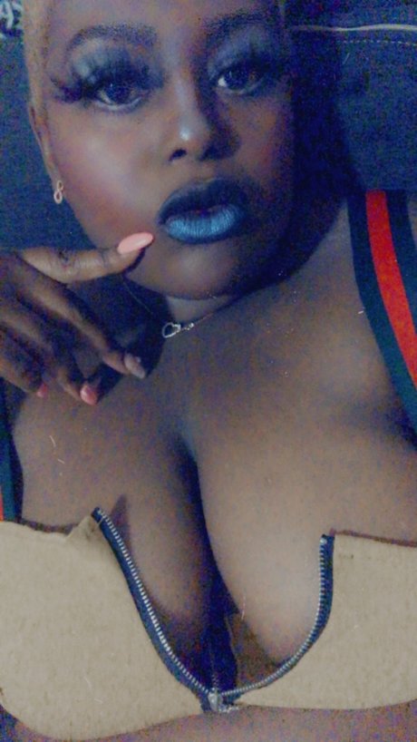 Foto di nudo di fuga di OnlyFans di Goddessautum