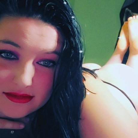 Foto di nudo di fuga di OnlyFans di Missqueendevil