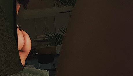 Foto di nudo di fuga di OnlyFans di Danni Min