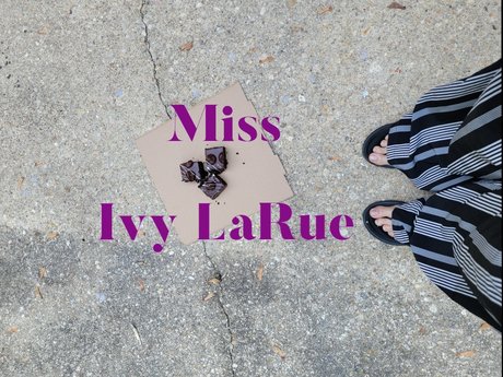 Foto di nudo di fuga di OnlyFans di Ivy Larue