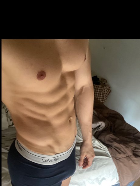 Foto di nudo di fuga di OnlyFans di Nicolas