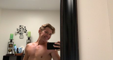Foto di nudo di fuga di OnlyFans di Nicky J