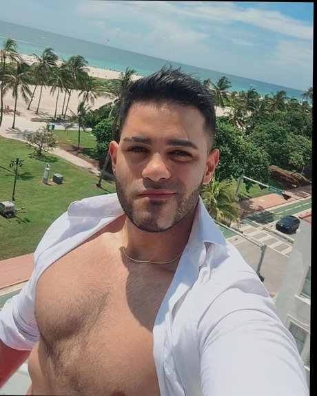 Foto di nudo di fuga di OnlyFans di Nicelittlewolf