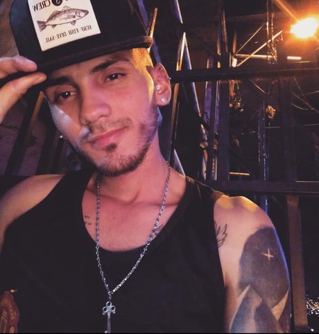 Foto di nudo di fuga di OnlyFans di Neo