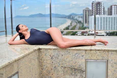 Foto di nudo di fuga di OnlyFans di Natalia Nascimento