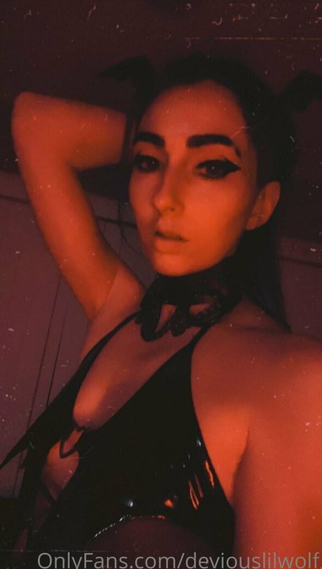 Foto di nudo di fuga di OnlyFans di Deviouslilwolf