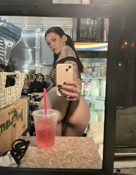 Foto di nudo di fuga di OnlyFans di Baristaxjade