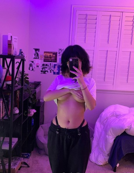 Foto di nudo di fuga di OnlyFans di Luvixiao