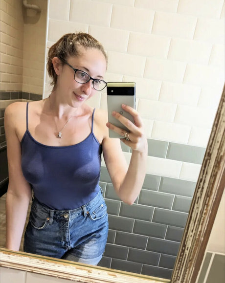 Foto di nudo di fuga di OnlyFans di Ellie Hayden