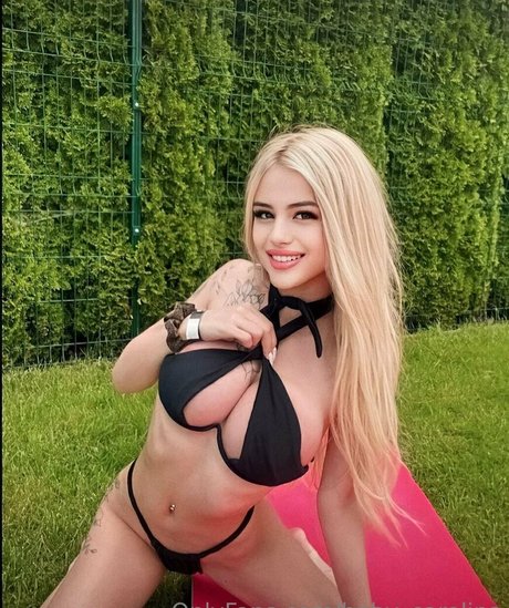 Foto di nudo di fuga di OnlyFans di Babycarolina