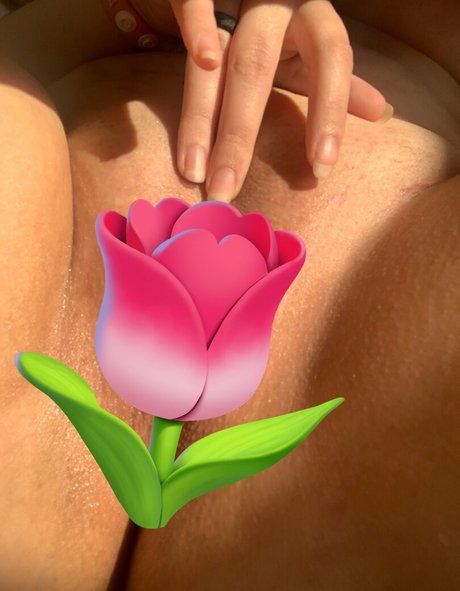 Foto di nudo di fuga di OnlyFans di Shroompink