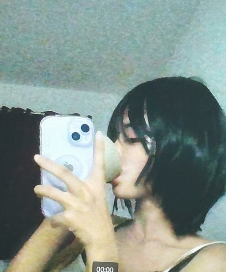 Foto di nudo di fuga di OnlyFans di Arihienna