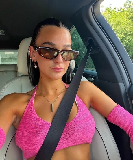 Foto di nudo di fuga di OnlyFans di Louise Reid