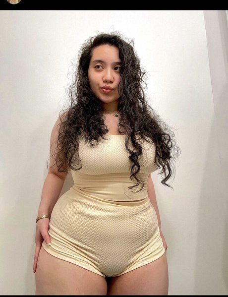 Foto di nudo di fuga di OnlyFans di Iokalissa