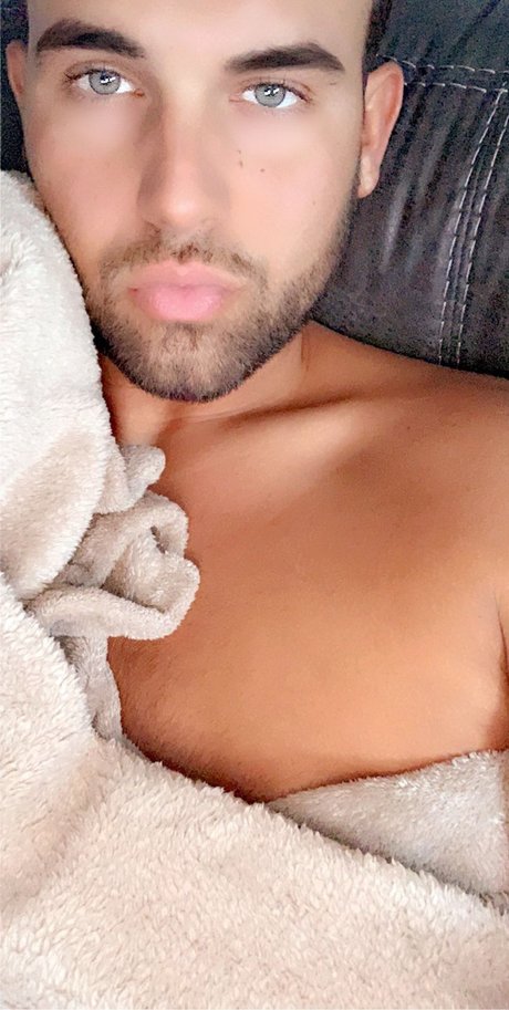 Foto di nudo di fuga di OnlyFans di Kayden