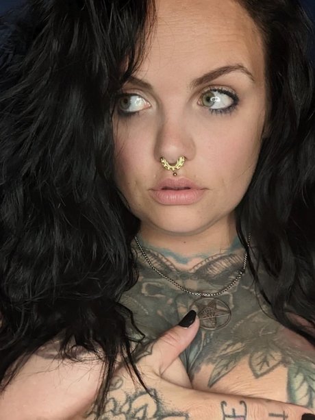 Foto di nudo di fuga di OnlyFans di Mistress Nyx Free