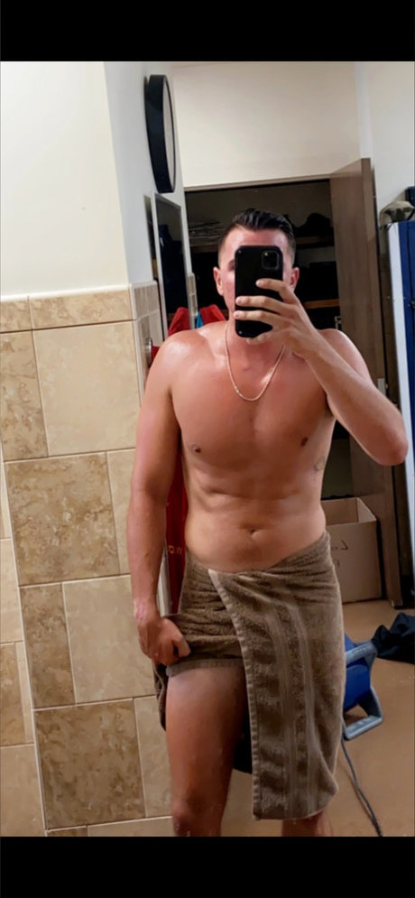 Foto di nudo di fuga di OnlyFans di Noah