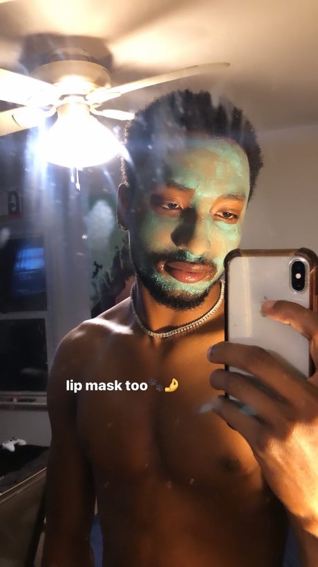 Foto di nudo di fuga di OnlyFans di Noah