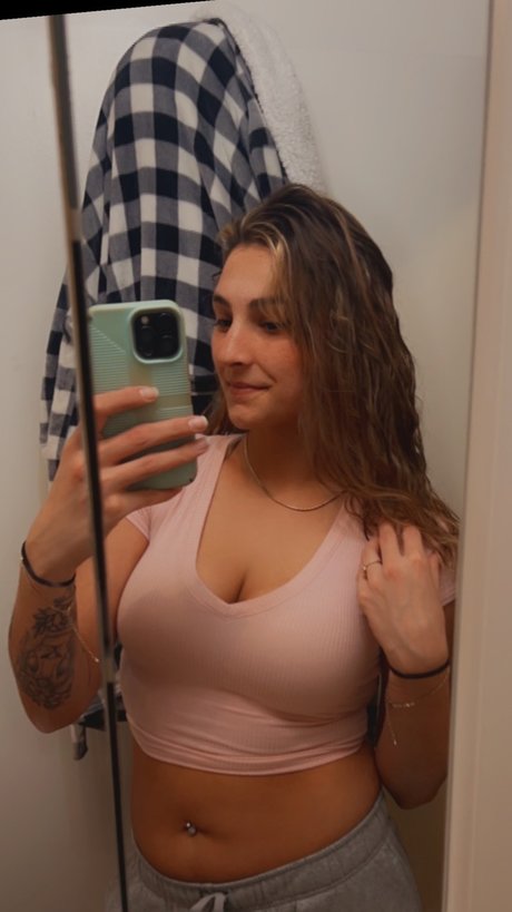 Foto di nudo di fuga di OnlyFans di Nik T