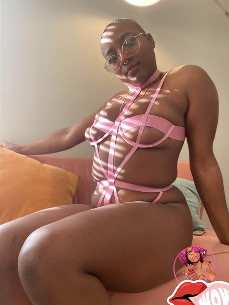 Foto di nudo di fuga di OnlyFans di Peach Fuzz Xxx