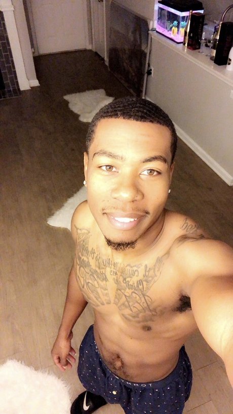 Foto di nudo di fuga di OnlyFans di Pappa143