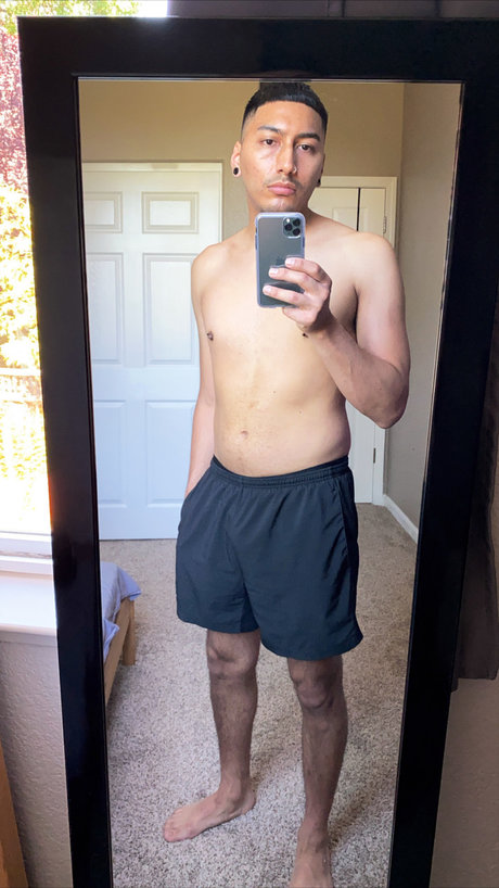 Foto di nudo di fuga di OnlyFans di Ozzy