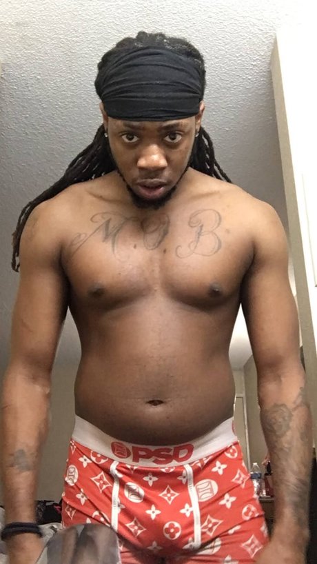 Foto di nudo di fuga di OnlyFans di Sperminator