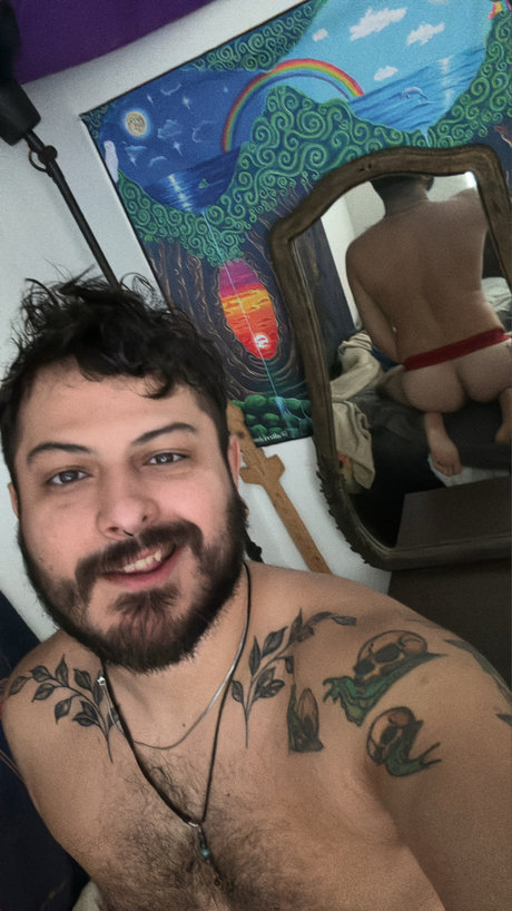 Foto di nudo di fuga di OnlyFans di Osito 