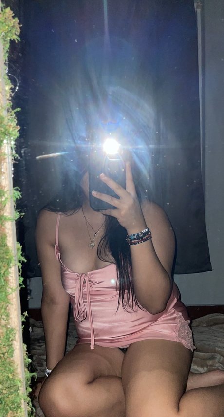 Foto di nudo di fuga di OnlyFans di Whore