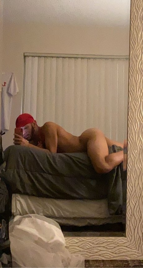 Foto di nudo di fuga di OnlyFans di Kj 