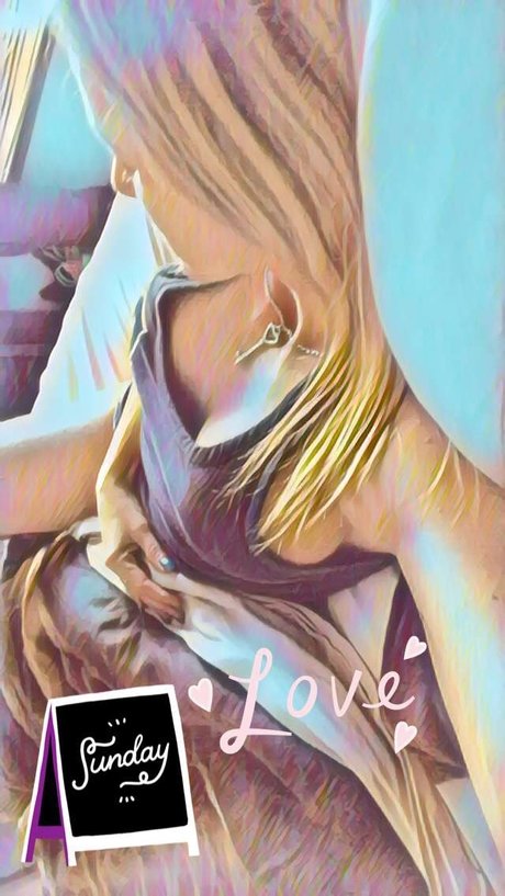 Foto di nudo di fuga di OnlyFans di Js