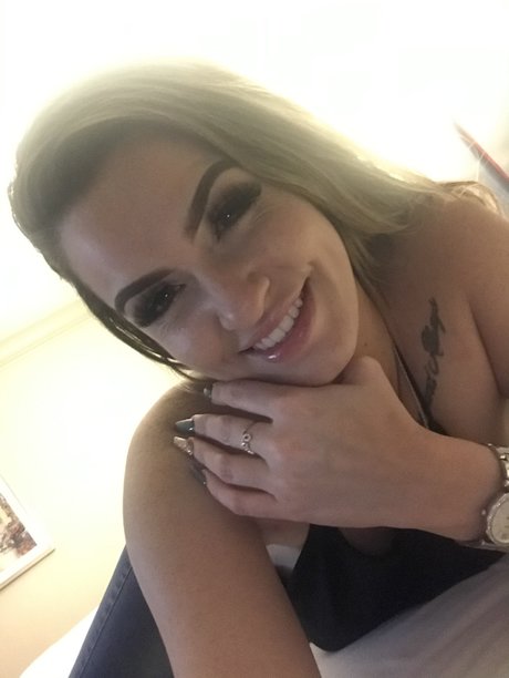 Foto di nudo di fuga di OnlyFans di Ga Peach 