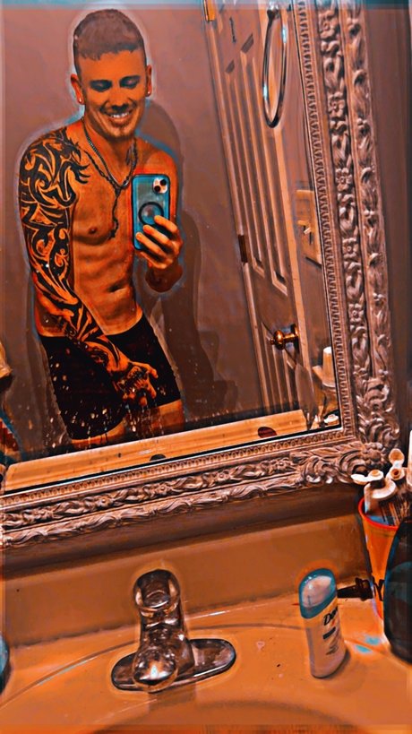 Foto di nudo di fuga di OnlyFans di Ryanperritt