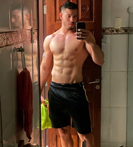 Foto di nudo di fuga di OnlyFans di Phenrqxxx