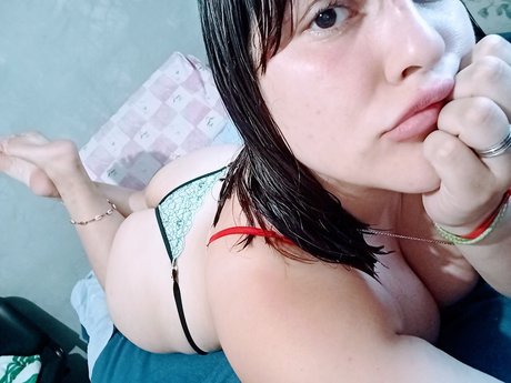 Foto di nudo di fuga di OnlyFans di Lucesita 