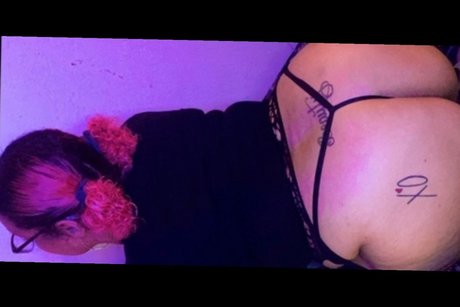 Foto di nudo di fuga di OnlyFans di Nel