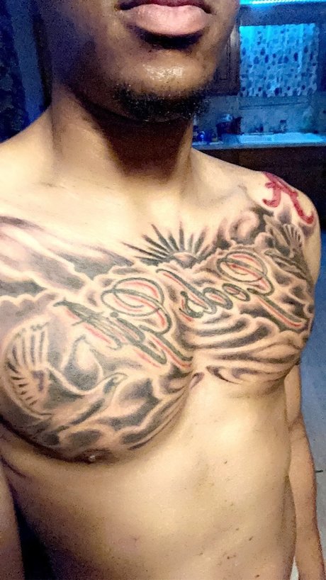 Foto di nudo di fuga di OnlyFans di Lilsmoke