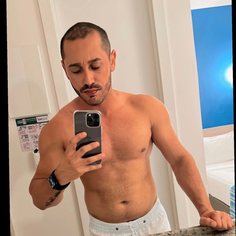 Foto di nudo di fuga di OnlyFans di Rafael Mello