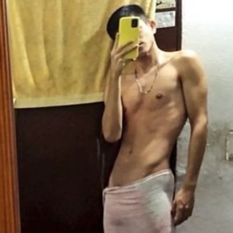 Foto di nudo di fuga di OnlyFans di Robyn