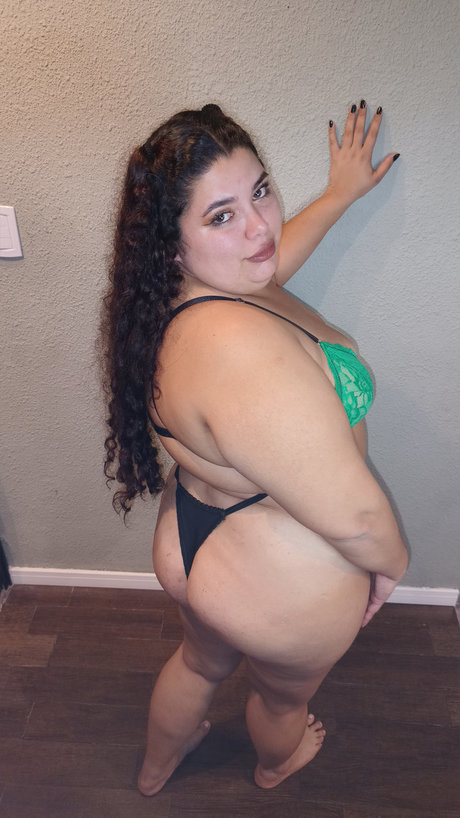 Foto di nudo di fuga di OnlyFans di Martubbw