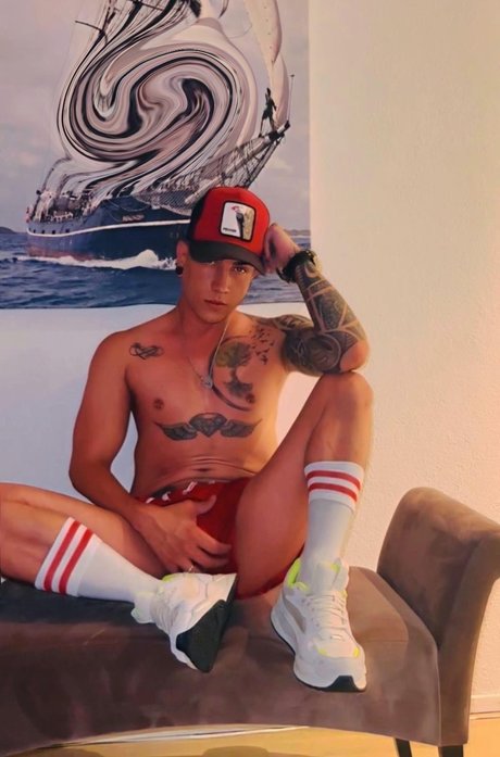 Foto di nudo di fuga di OnlyFans di Markthot22
