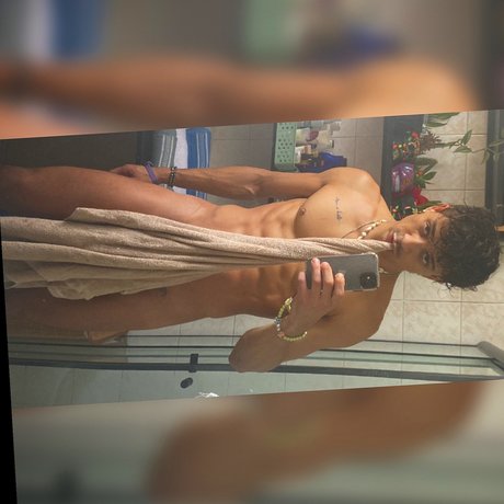 Foto di nudo di fuga di OnlyFans di Mark Ferrera
