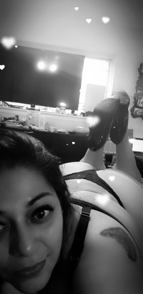 Foto di nudo di fuga di OnlyFans di Mariposa