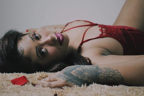 Foto di nudo di fuga di OnlyFans di Kesha Marinda