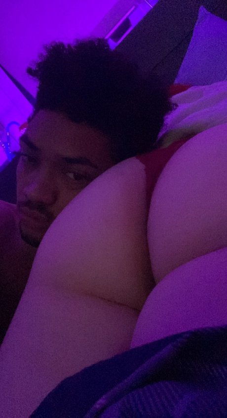 Foto di nudo di fuga di OnlyFans di Bai And Beezy