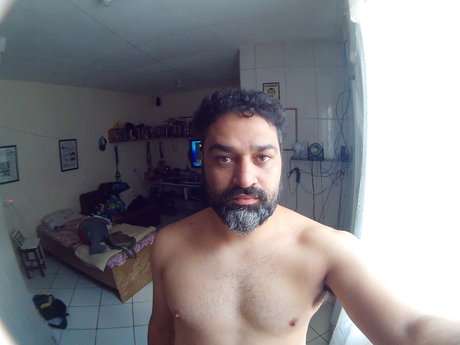 Foto di nudo di fuga di OnlyFans di Andre Arruda